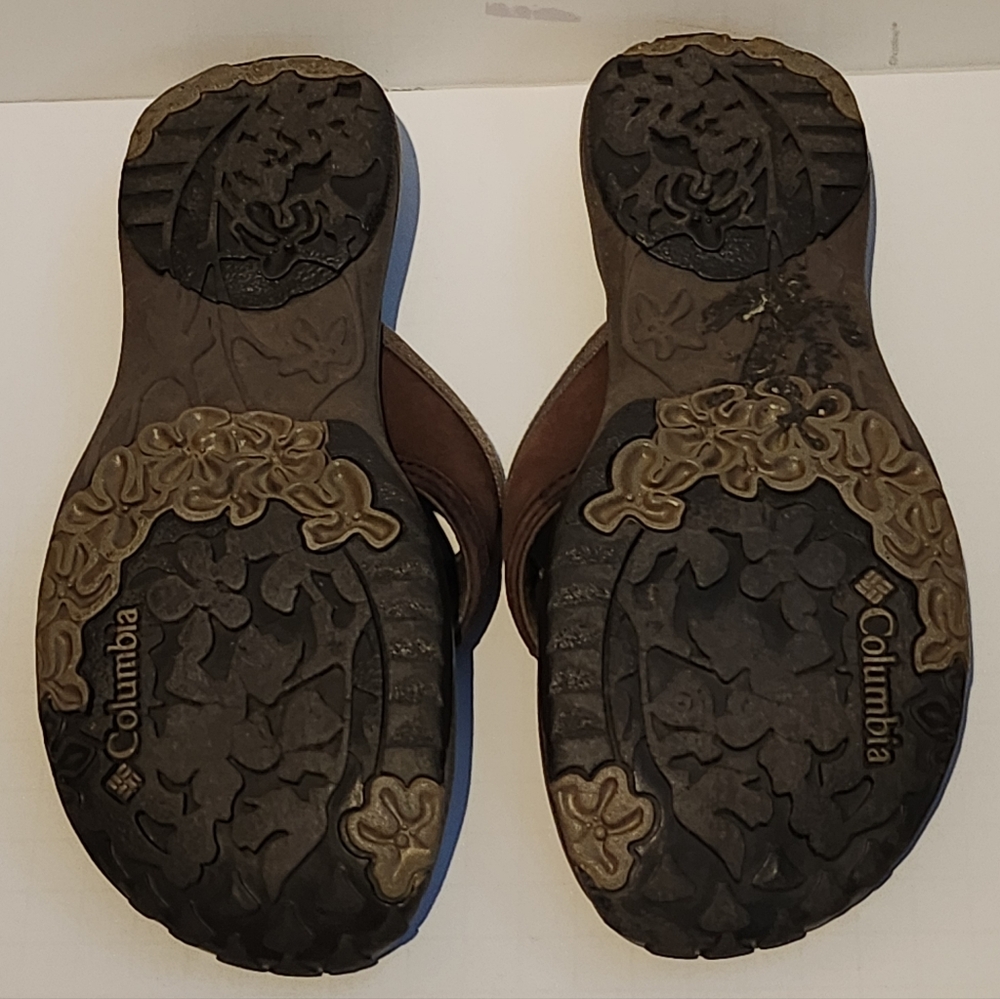 Used Columbia Women's Brown Sandals - Picture 3 of 5